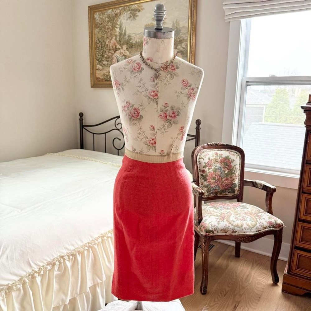 50s coral pencil skirt fits‎ like an xs